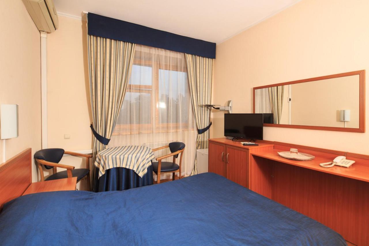 Hotel Zhayvir Kiev Exterior foto